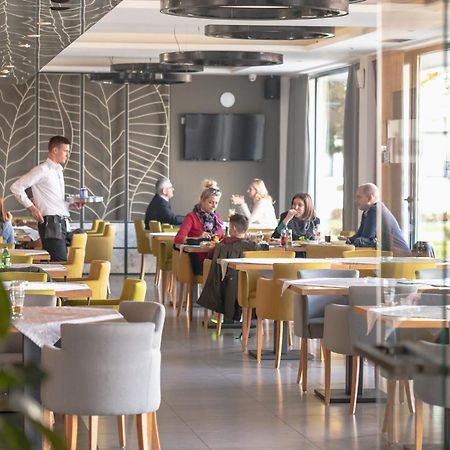 Hotel Stobex Loznica Kültér fotó