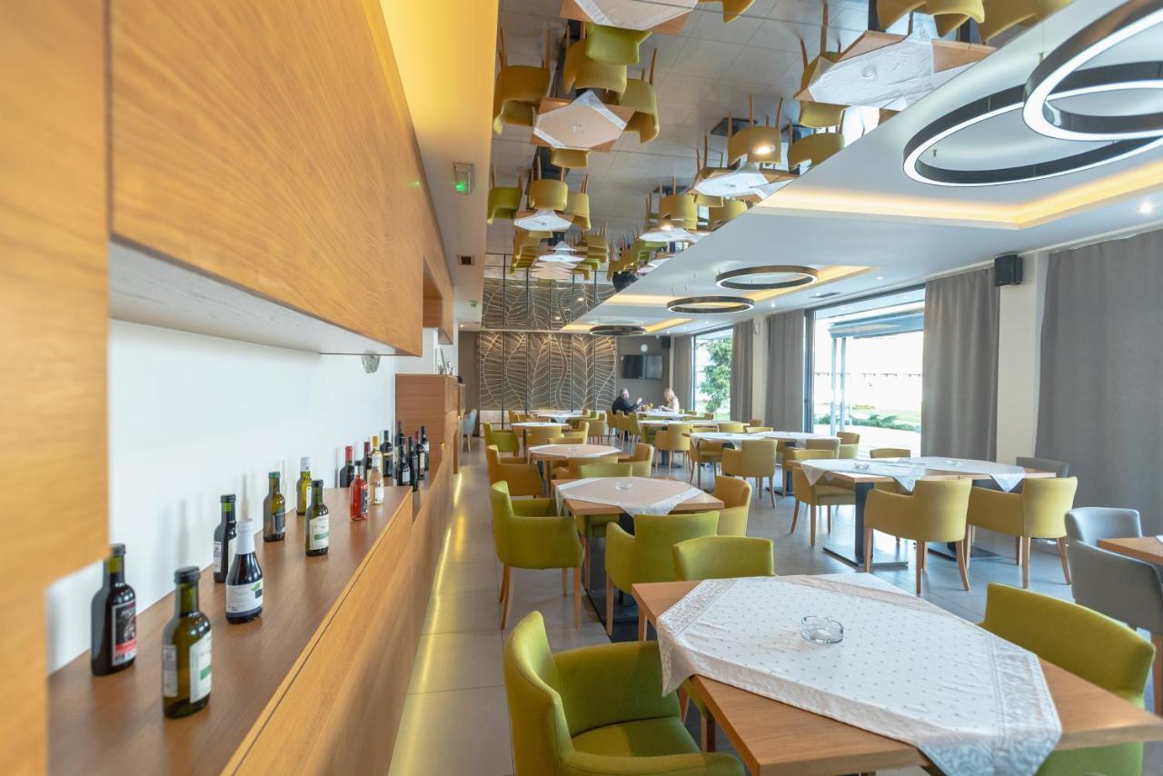 Hotel Stobex Loznica Kültér fotó