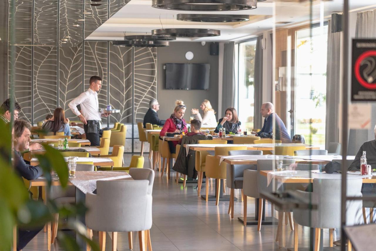 Hotel Stobex Loznica Kültér fotó